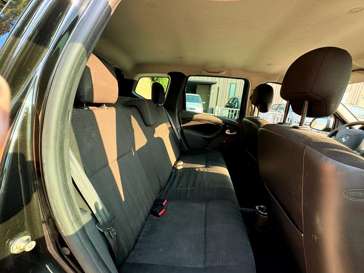 DACIA DUSTER 1.6 benz.-88000km REALI-2012