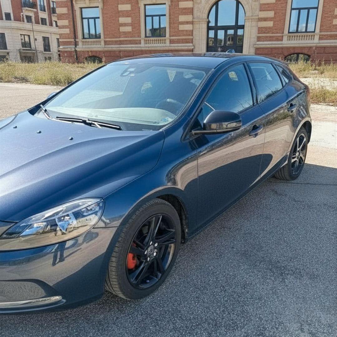 Volvo V40 1.6 diesel *LEGGI INFO*