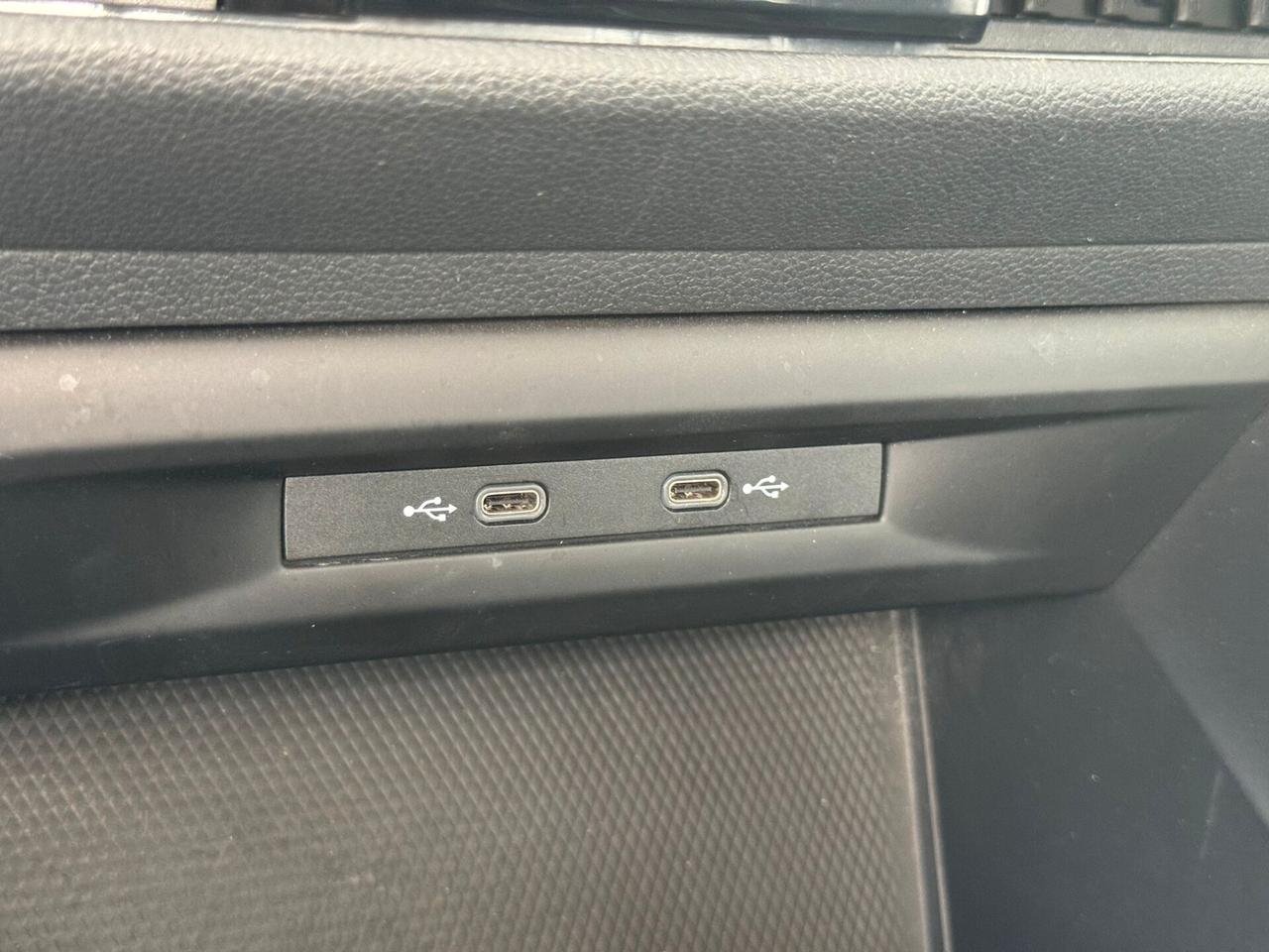 VOLKSWAGEN GOLF 2.0 TDI 116 CV UNI PROPIETARIO 2021