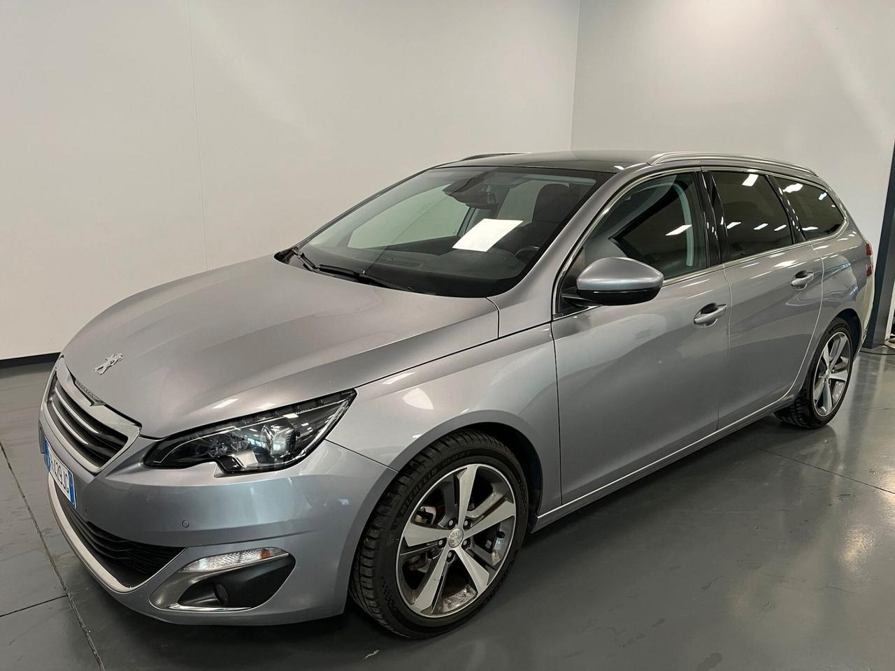 Peugeot 308 SW-1.2 puretech-Allure-EURO6B