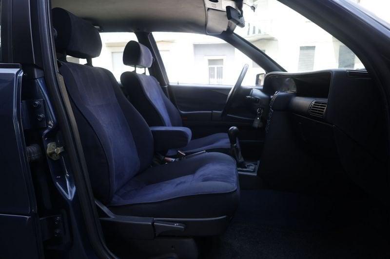 Lancia Delta Lancia Delta 1.6 i.e. 16V cat 5 porte LX Unicoproprietario