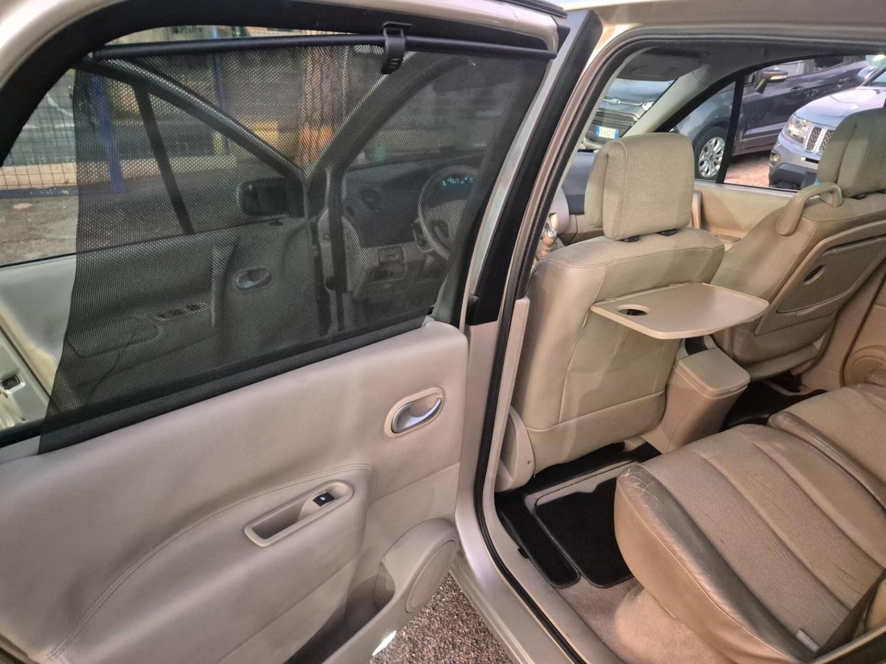 Renault Scenic Grand Scénic 1.9 dCi/130CV Serie Speciale
