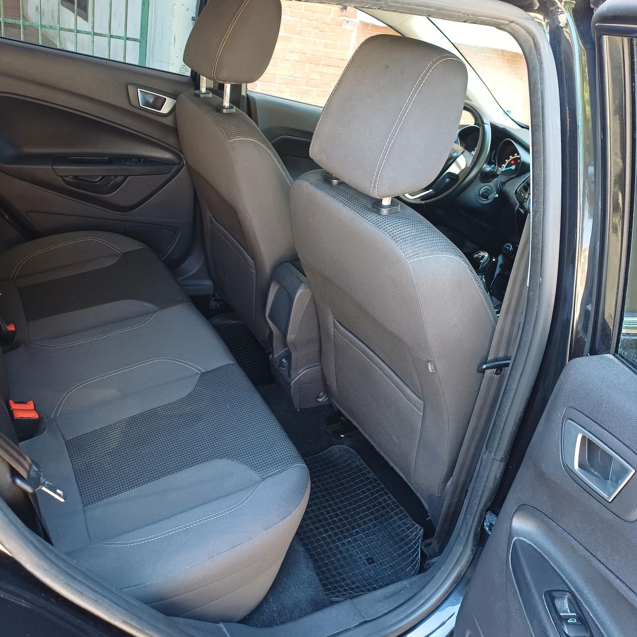 Ford Fiesta 1.5 TDCi 95CV 5 porte Titanium