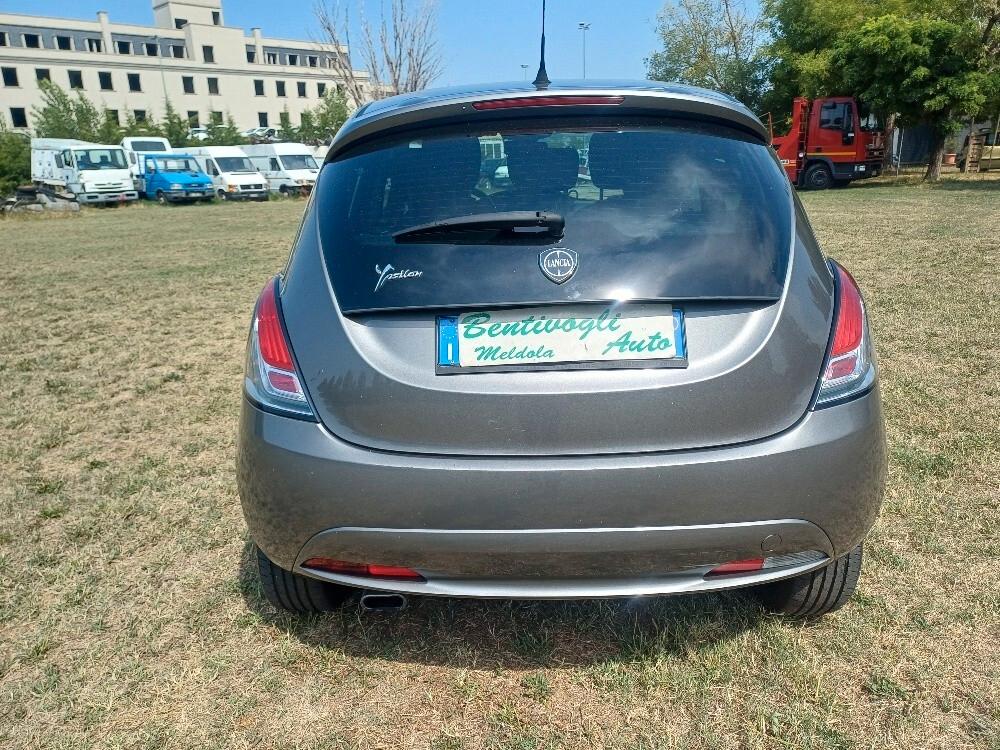 Lancia Ypsilon 1.2 69 CV 5 porte GPL Ecochic Gold