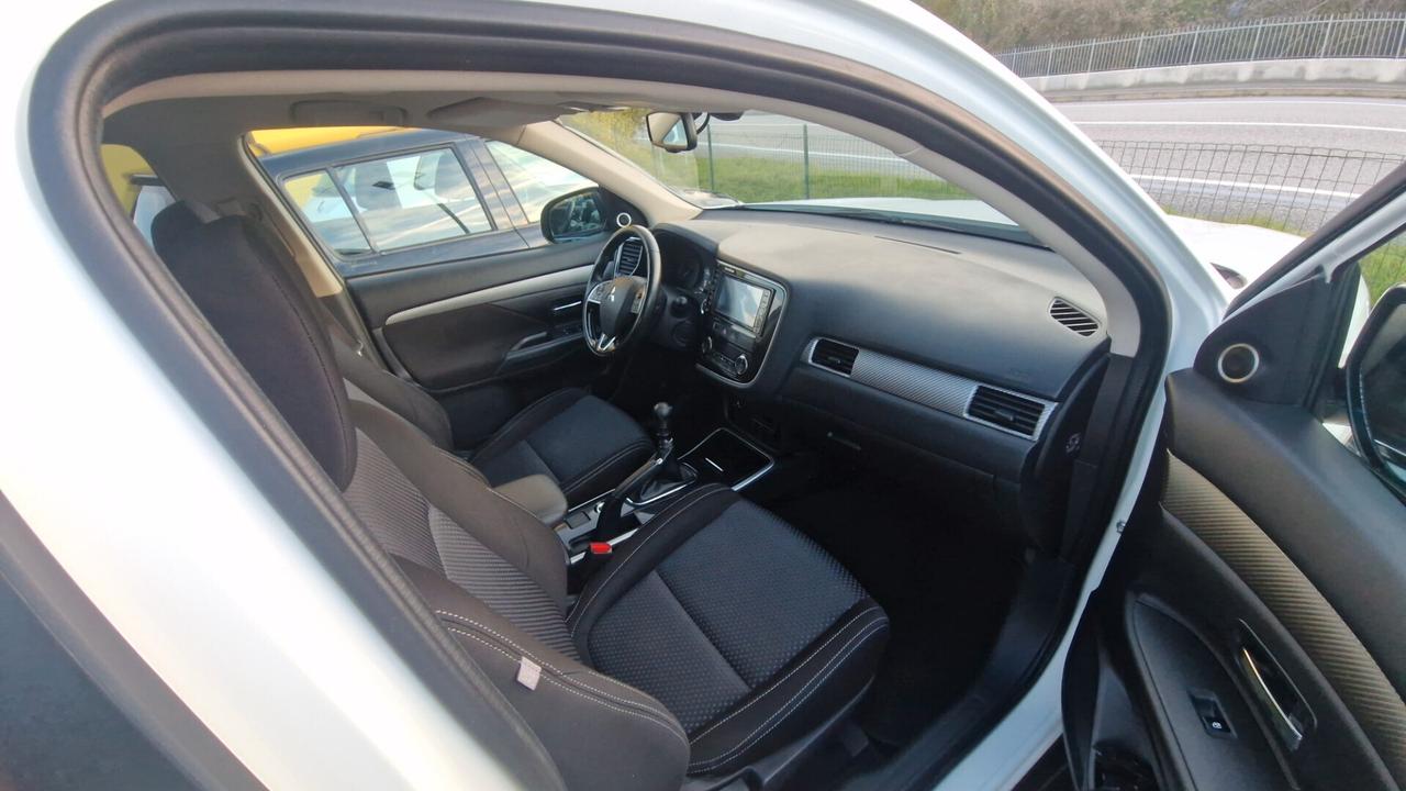 Mitsubishi Outlander 2.2 DI-D 4WD 7p.. garantito 12M