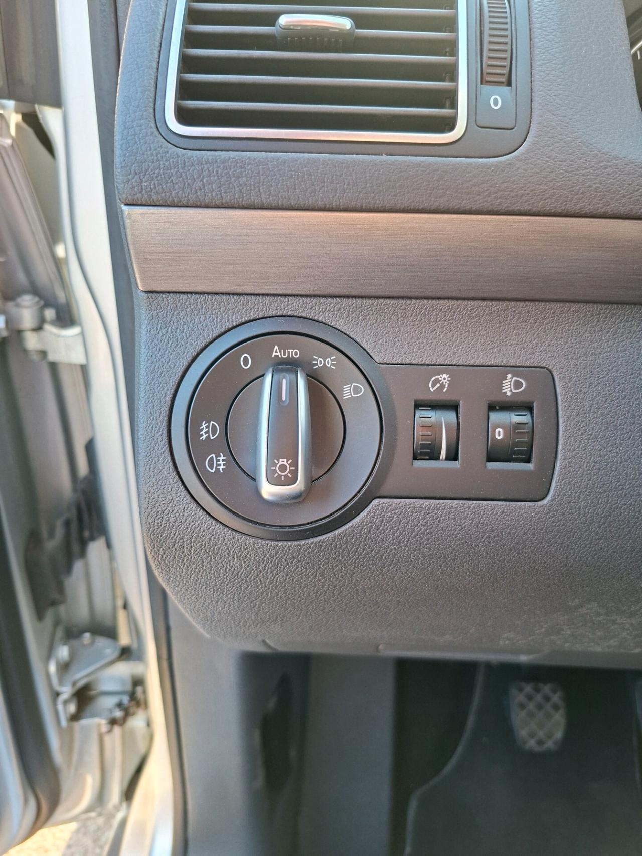 Volkswagen Touran Business 1.4 Highline EcoFuel