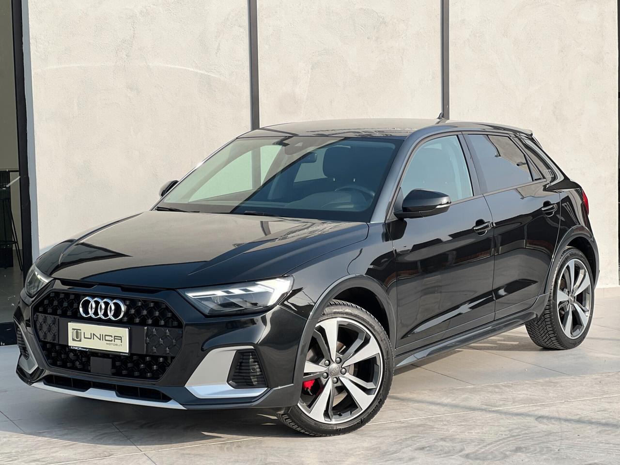 Audi A1 citycarver 30 1.0 116cv TFSI S tronic IVA ESPOSTA UNICO PROPRIETARIO