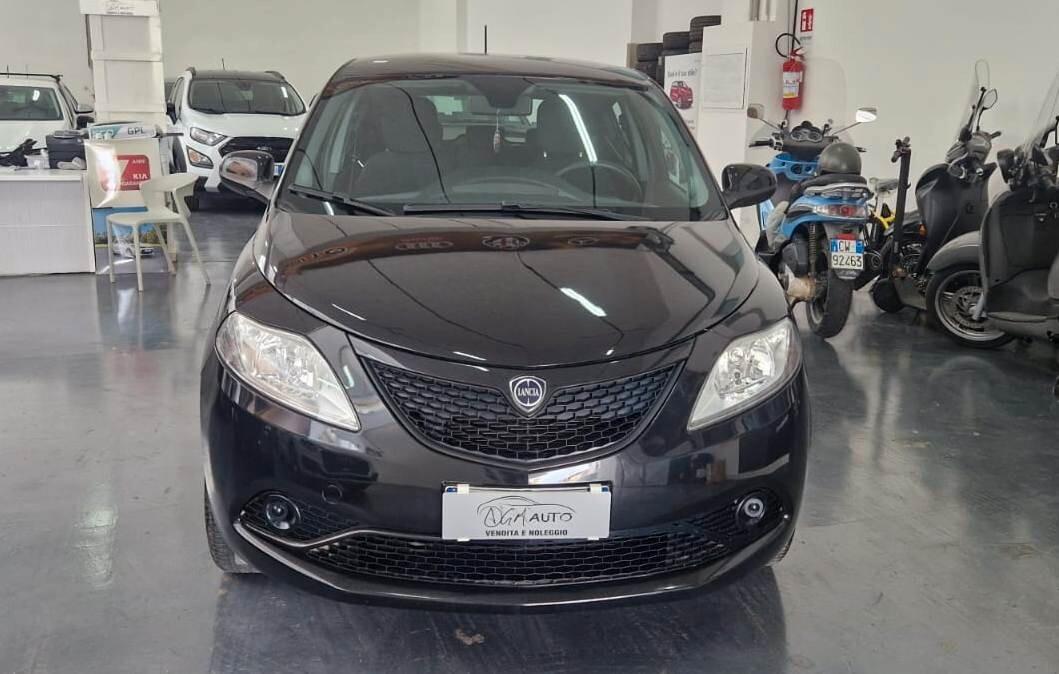 Lancia Ypsilon 1.2 69 CV 5 porte S&S Gold
