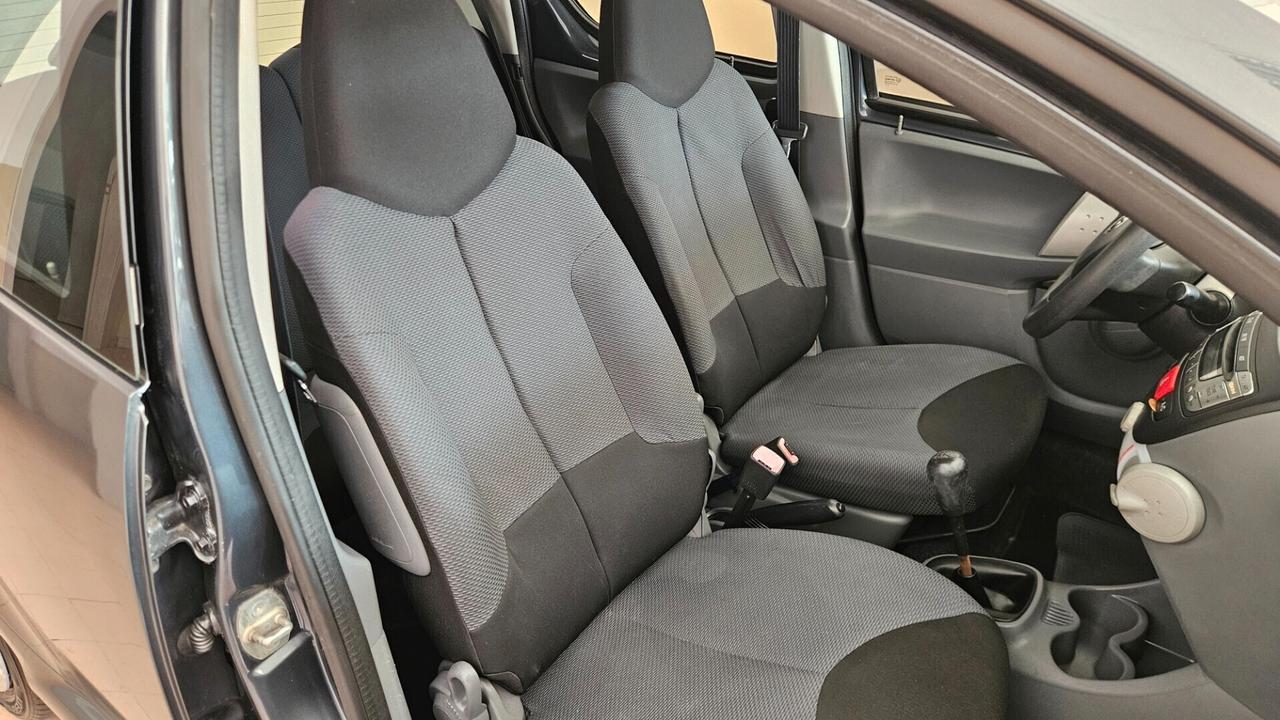Toyota Aygo 1.0 12V VVT-i 5 porte