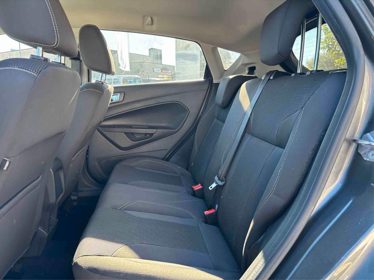 Ford Fiesta 1.5 TDCi 75CV 5 porte Titanium