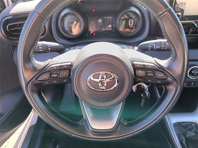 TOYOTA Yaris 4ª serie 1.0 5 porte Trend