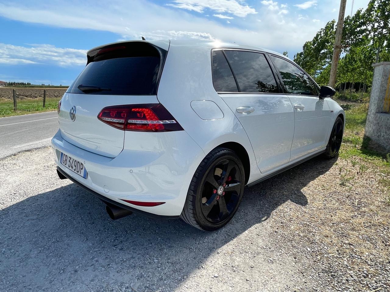 Volkswagen Golf GTI Golf GTI Performance 2.0 TSI 5p. BlueMotion Technology