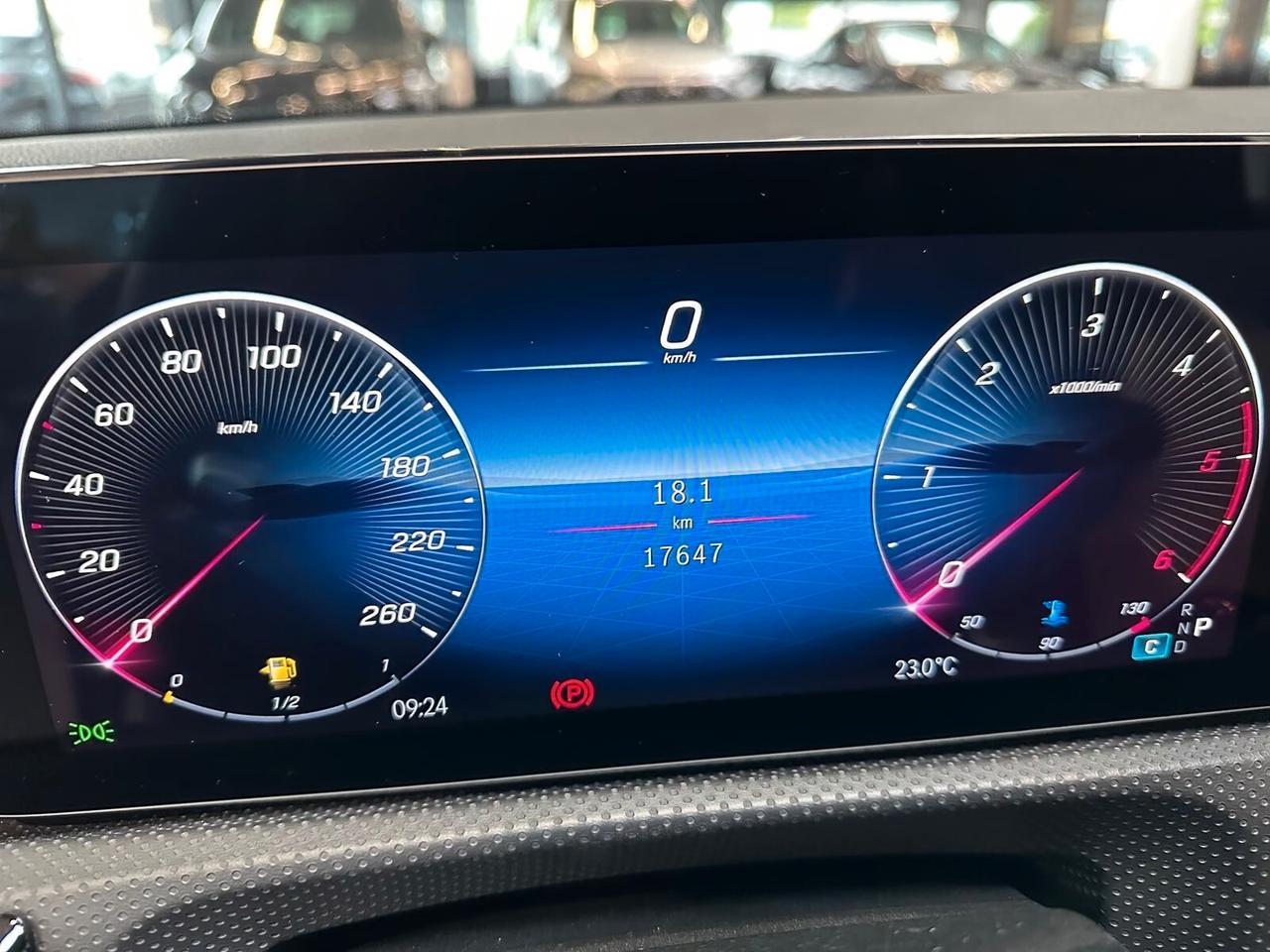 MERCEDES-BENZ*A200D*AMG-LINE*ADVANCED-PLUS*TETTO*LED*MBUX*18"*
