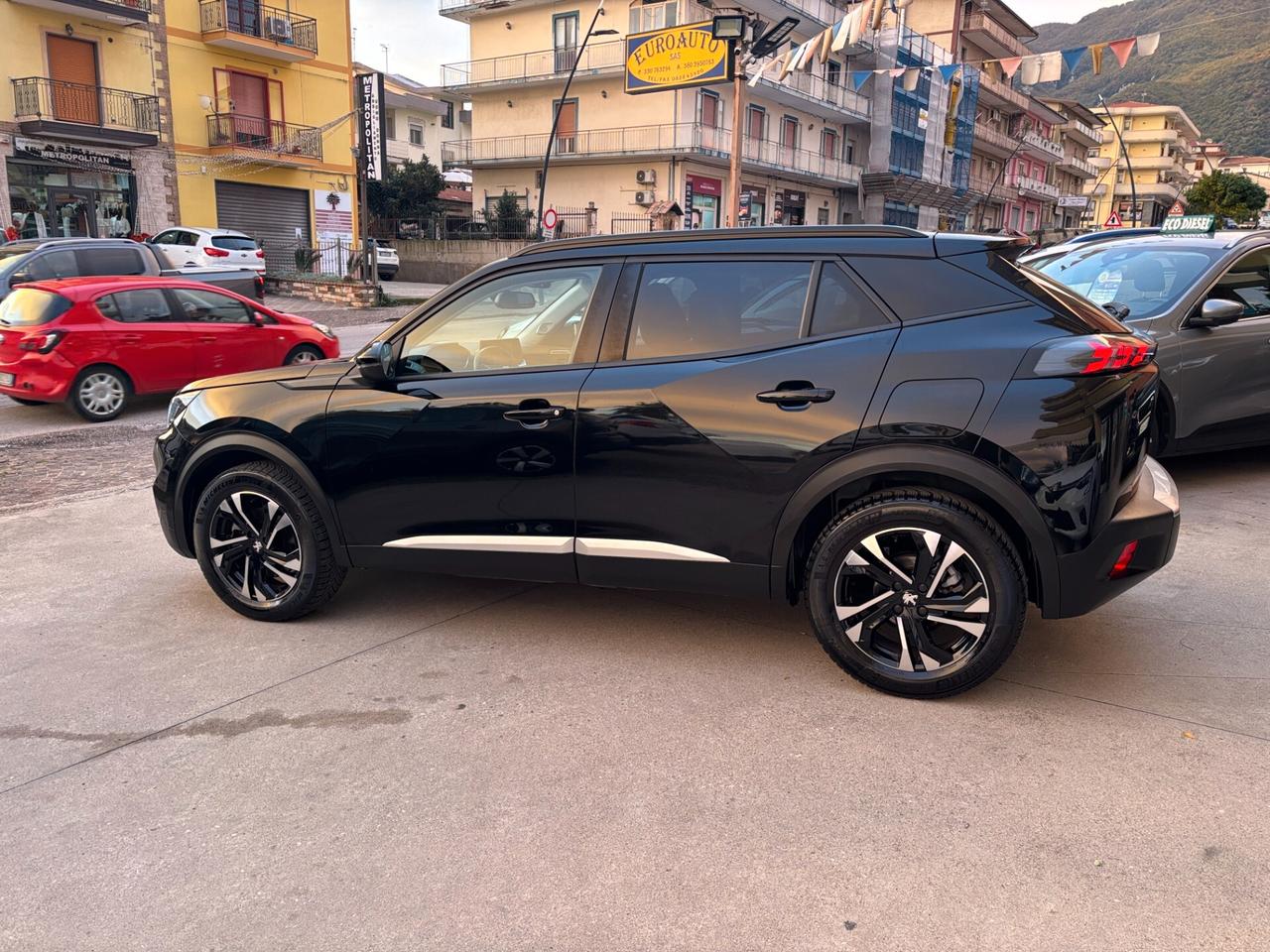 Peugeot 2008 BlueHDi 130 CV EAT8 Allure-2022