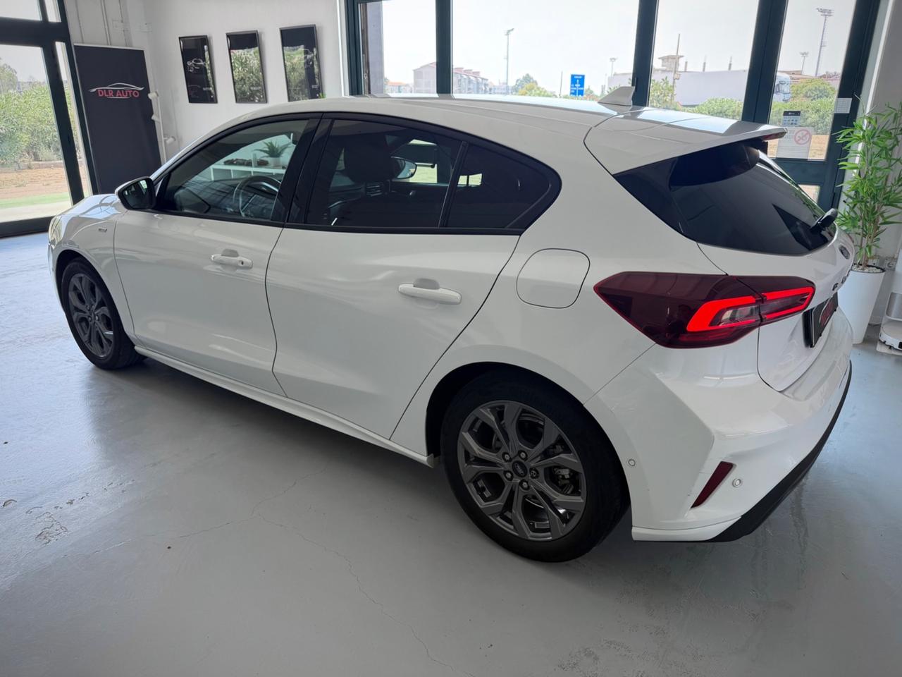 Ford Focus 1.0 EcoBoost Hybrid 125 CV ST Line X