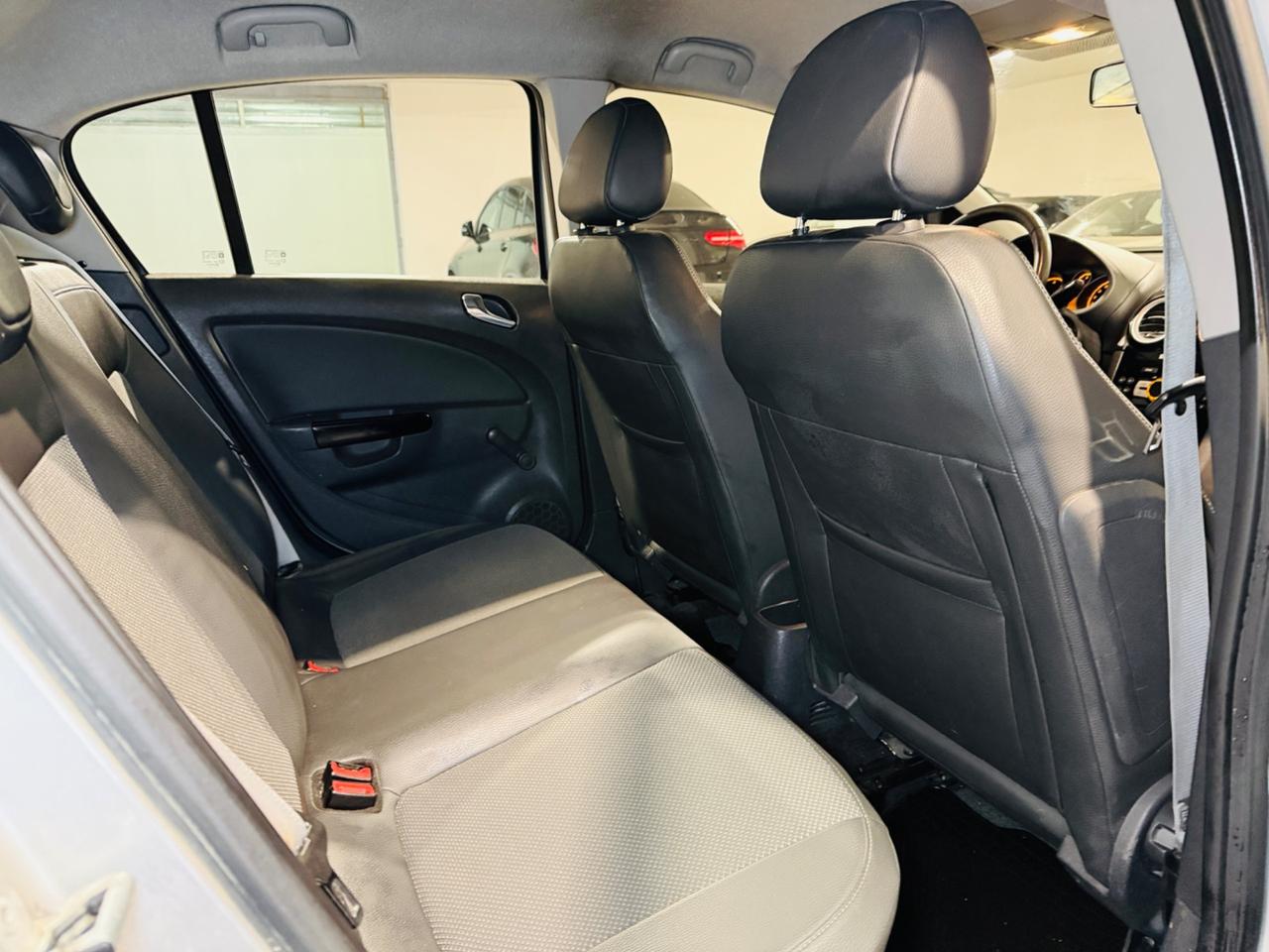 Opel CORSA 1.3 90CV 5P*-TECH Edition