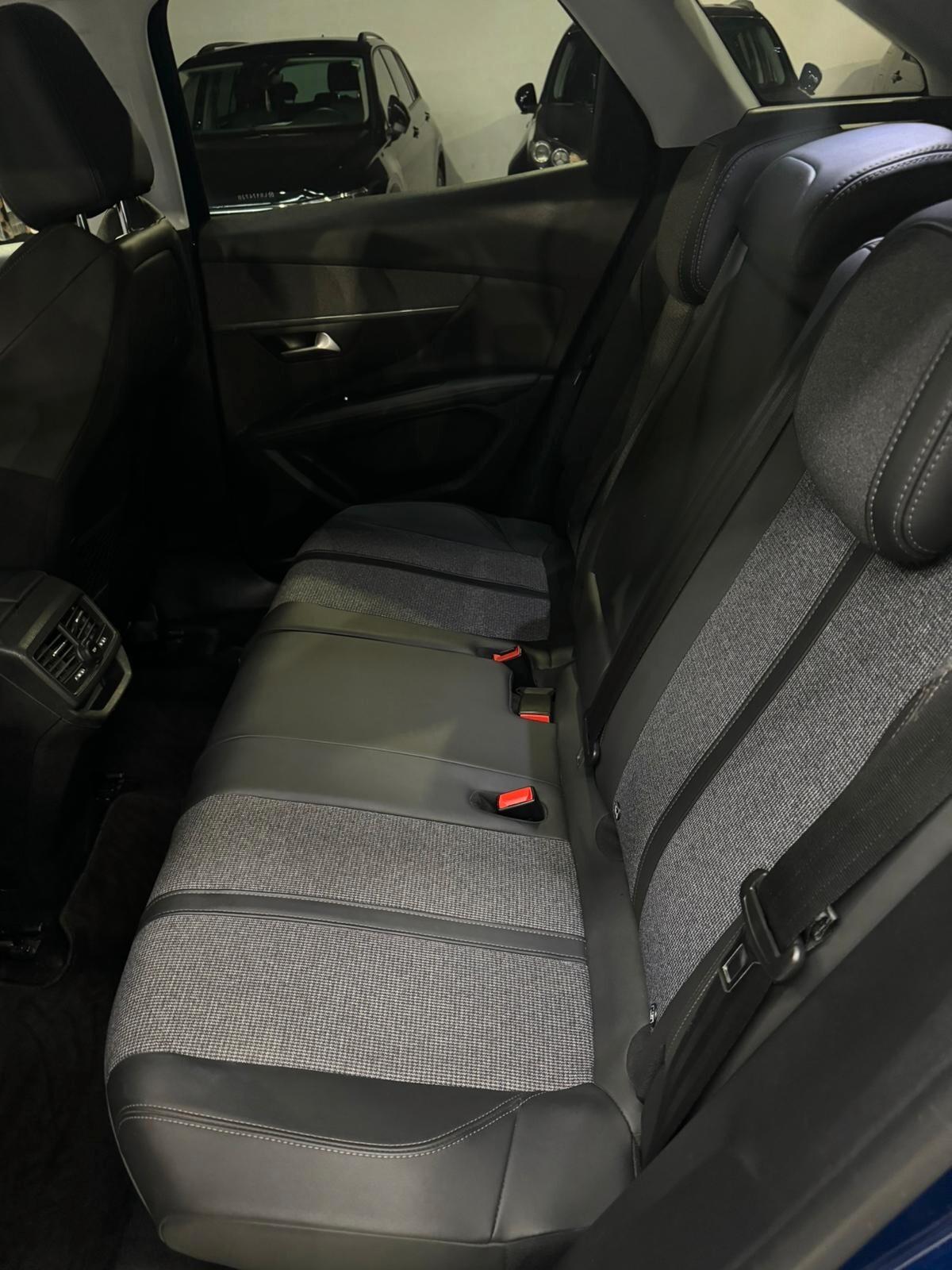 Peugeot 3008 BlueHDi 130 S&S Allure