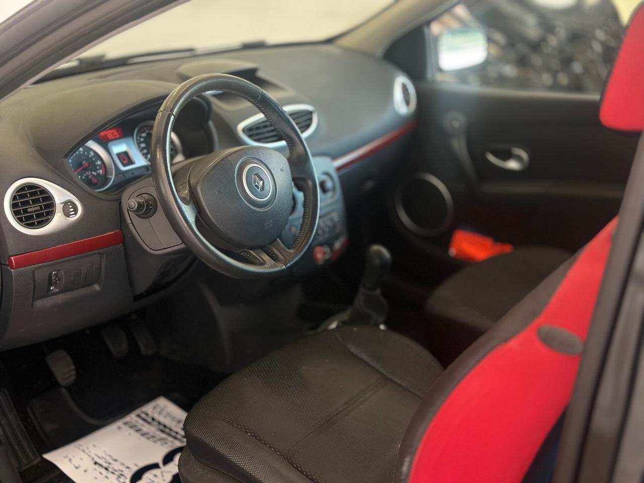 Renault Clio 1.2 16V 3 porte Rip Curl