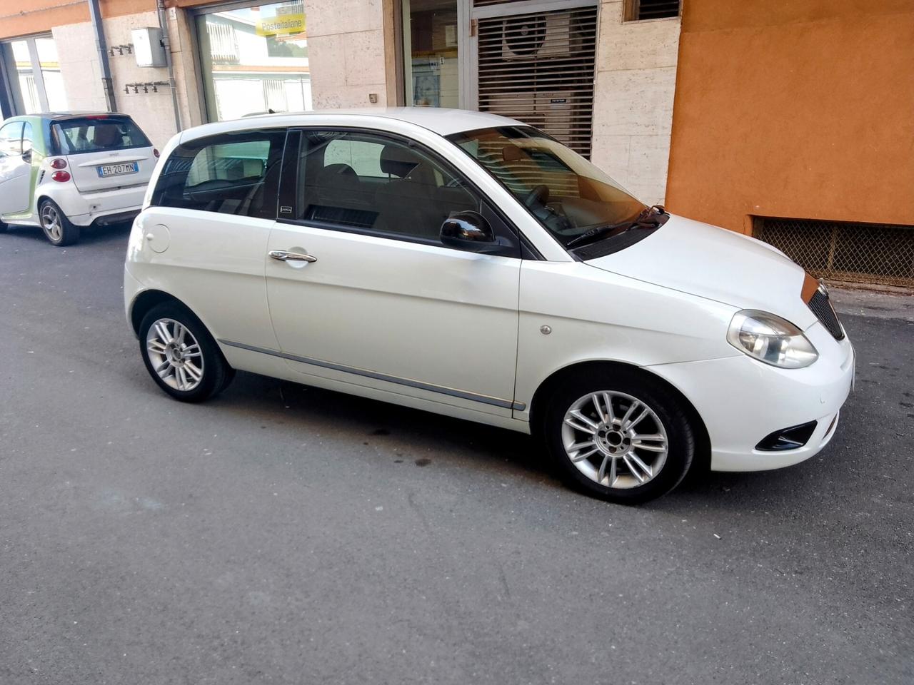 Lancia Ypsilon 1.3 MJT 75 CV Platinum