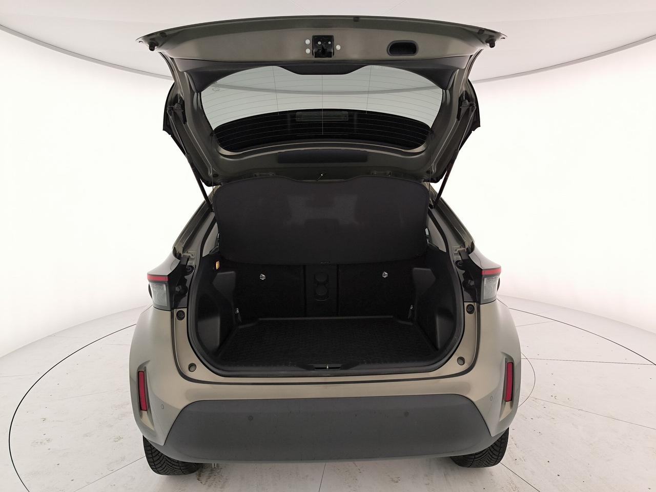 Toyota yaris cross 1.5h lounge awd-i 116cv e-cvt