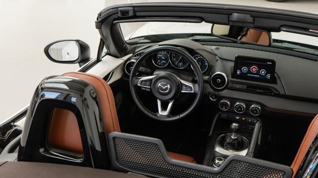 MAZDA MX-5 2.0L Skyactiv-G Kazari