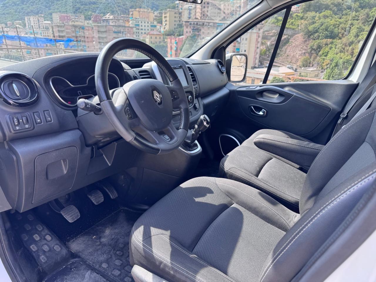 Renault Trafic T29 2.0 DCI EU6 PASSO LUNGO 9p +IVA