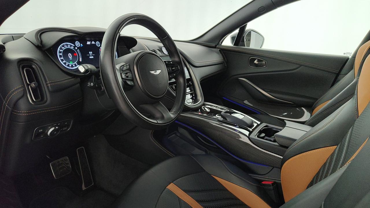 ASTON MARTIN DBX707 4.0 auto