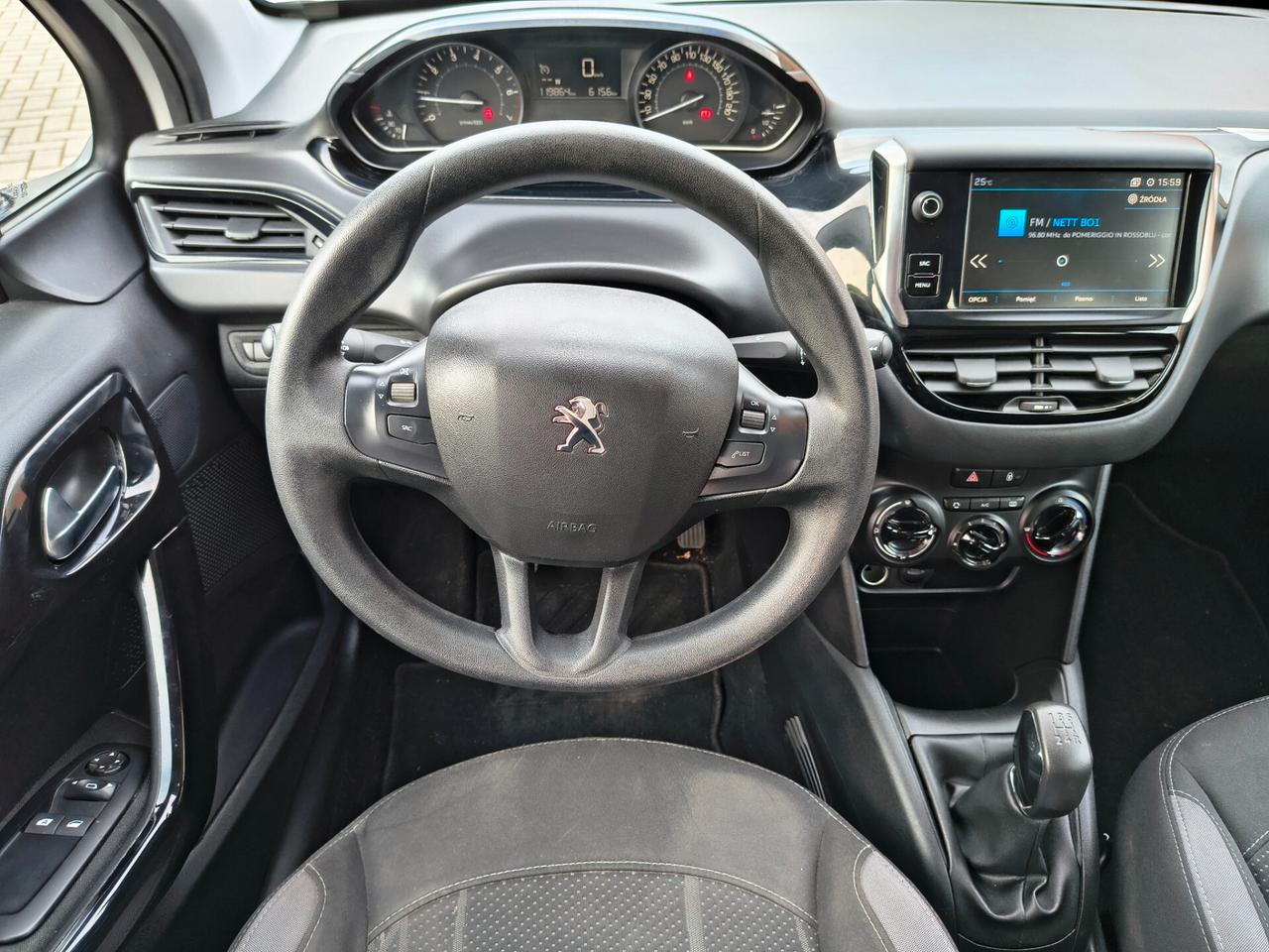 Peugeot 208 PureTech 82 5 porte Allure