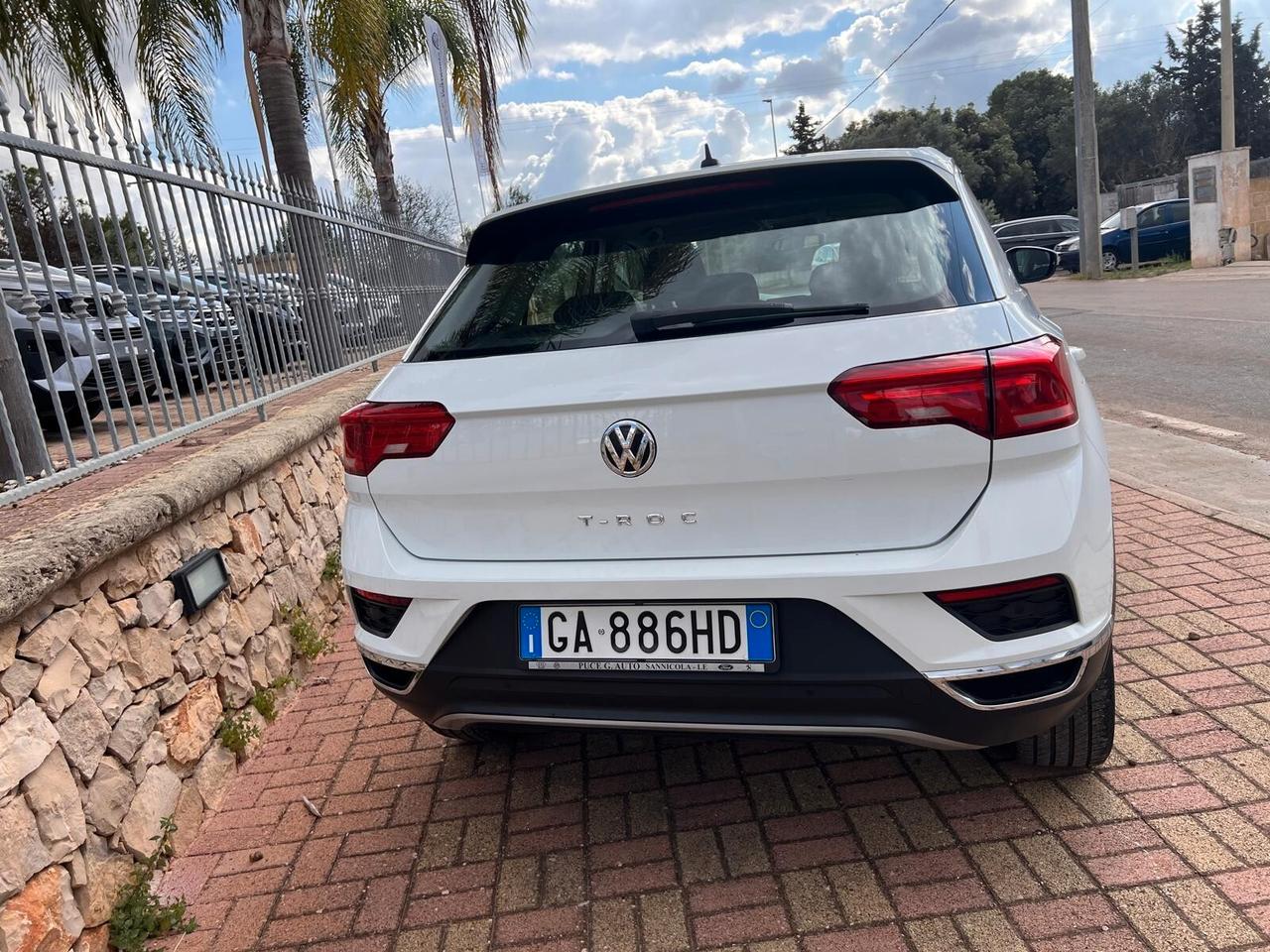 Volkswagen T-Roc 1.6 TDI SCR Business BlueMotion Technology