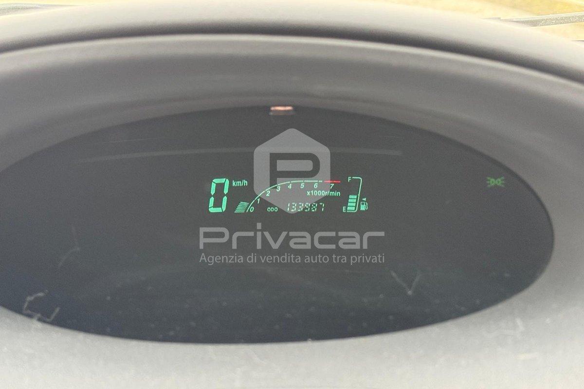 TOYOTA Yaris 1.0i 16V cat 5 porte Expo