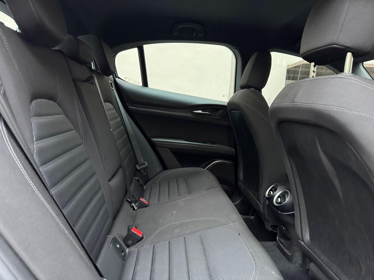 Alfa Romeo Stelvio 2.2 Turbodiesel 160 CV AT8 RWD Business