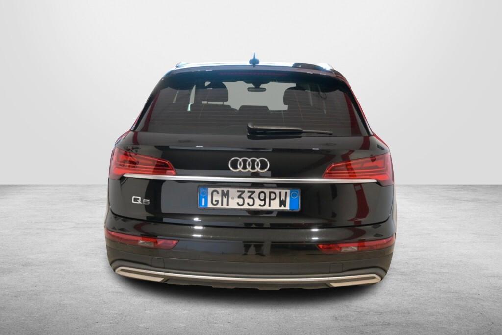 AUDI Q5 35 TDI 163CV S TRONIC BUSINESS ( FARI LED - ADAPTIVE CRUISE - CLIMA TRIZONA - NAVI - PDC - CERCHI 18 )