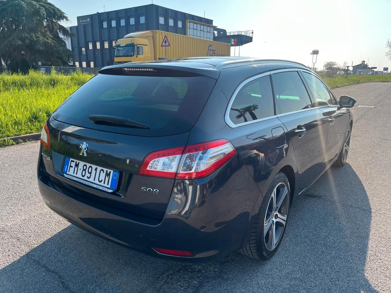 Peugeot 508 BlueHDi 180 EAT6 S&S SW Allure