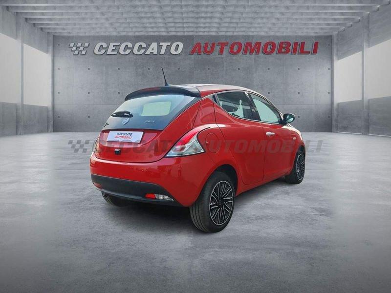 Lancia Ypsilon Ypsilon 1.0 firefly hybrid Gold s&s 70cv