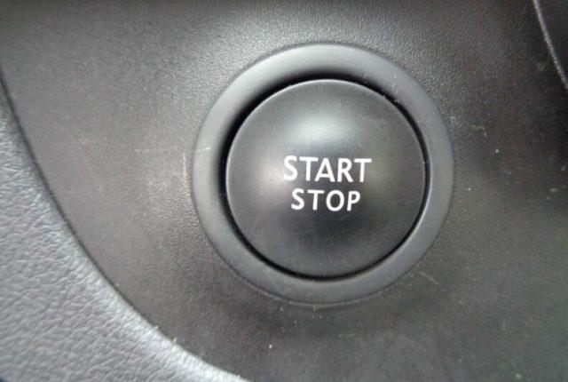 RENAULT Trafic 2000 DCI ZEN 120 CV L2H1 9 POSTI