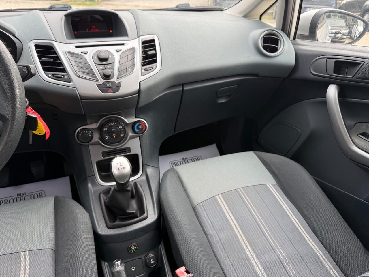 Ford Fiesta 1.4 5 porte Bz.- GPL Titanium