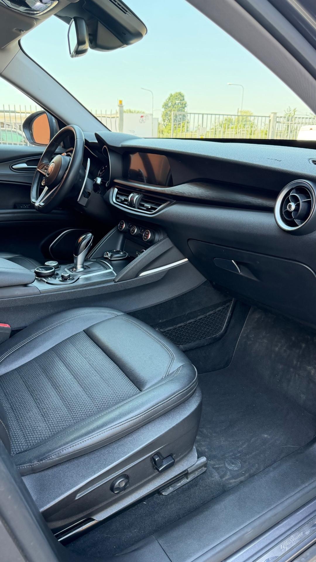 Alfa Romeo Stelvio 2.2 Turbodiesel 190 CV AT8 Q4 Executive