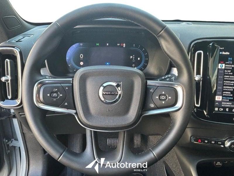 Volvo XC40 B3 163+14 CV Automatico LED Core