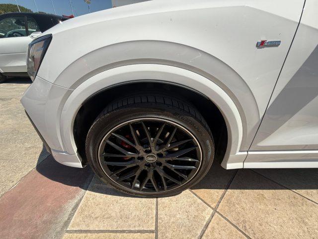 AUDI Q2 35 TFSI S-LINE MATRIX PANORAMA CERCHI 19" BLACK