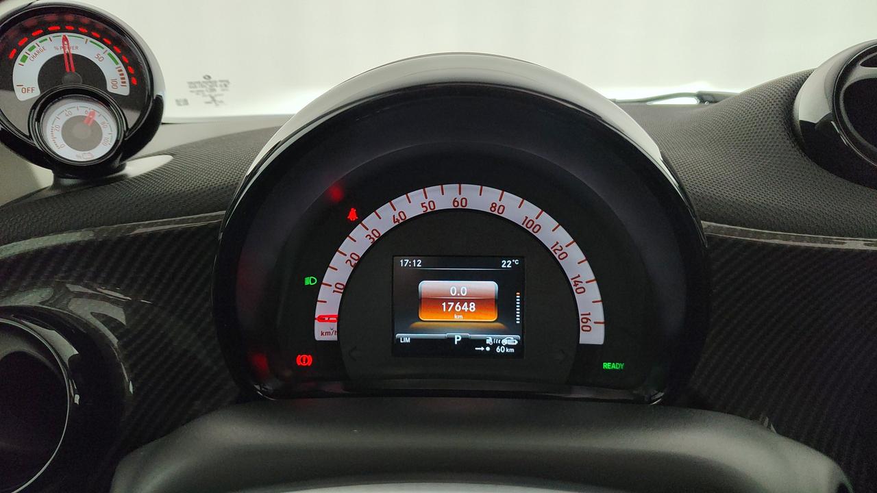 SMART Fortwo Cabrio eq suitered 4,6kW