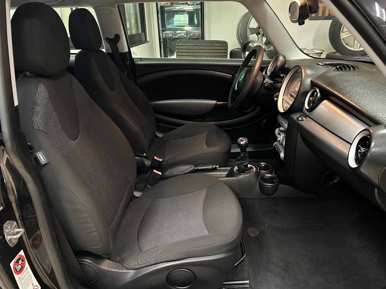 Mini One - 2009 1.4 16V 75 CV 153.000 KM