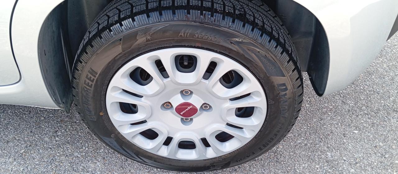 Fiat Panda 1.2i 69 CV-Garanzia-Neopatentati