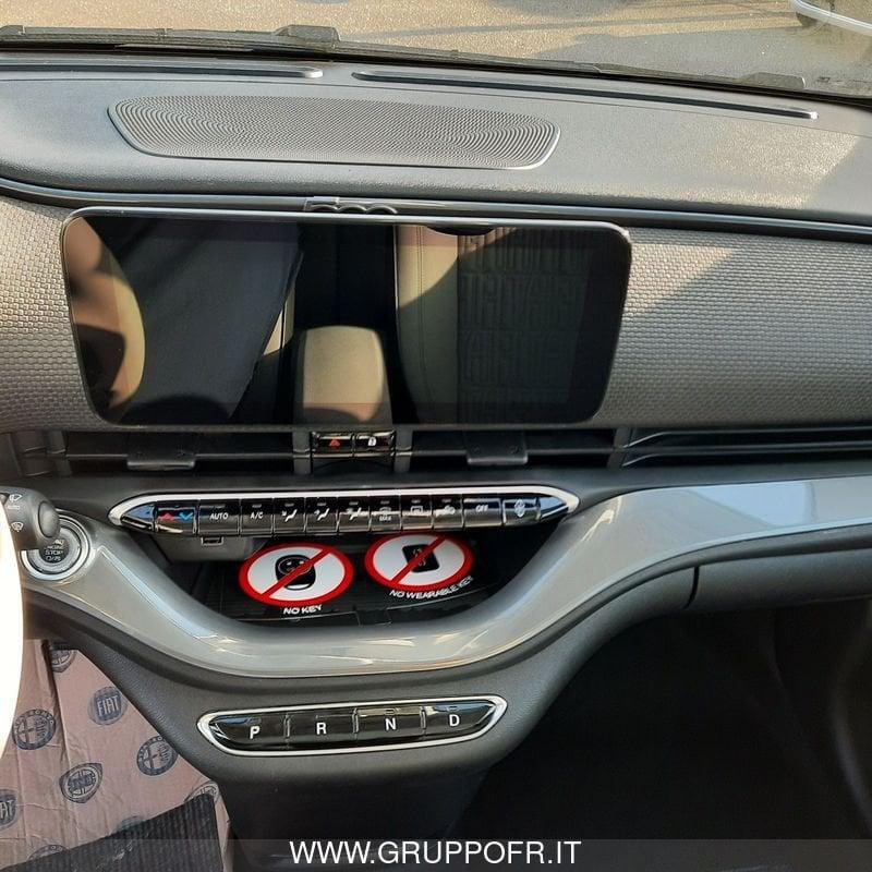 FIAT 500 La Prima Berlina 320 42 kWh