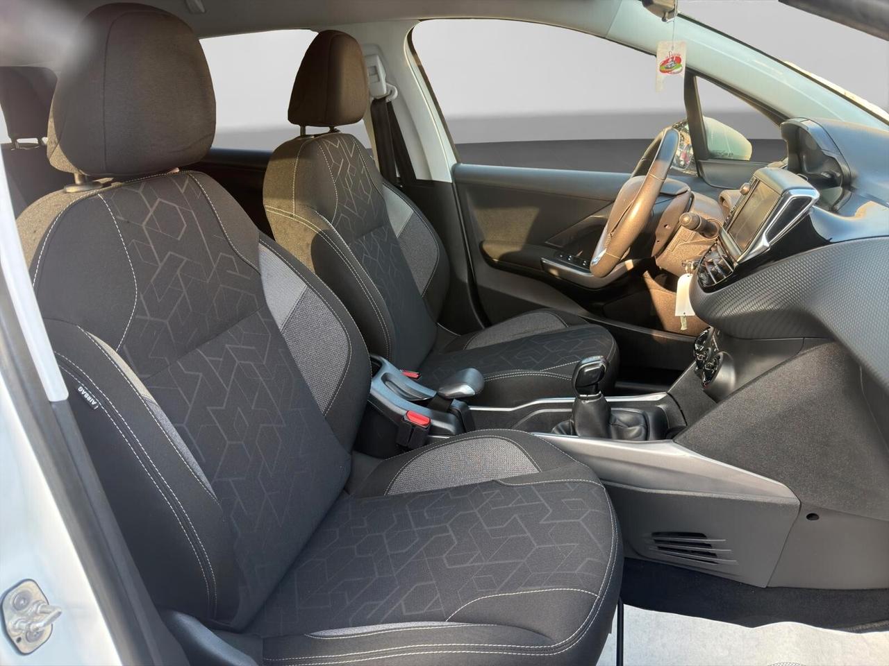 Peugeot 2008 1.6 BlueHDi 100 Active pack