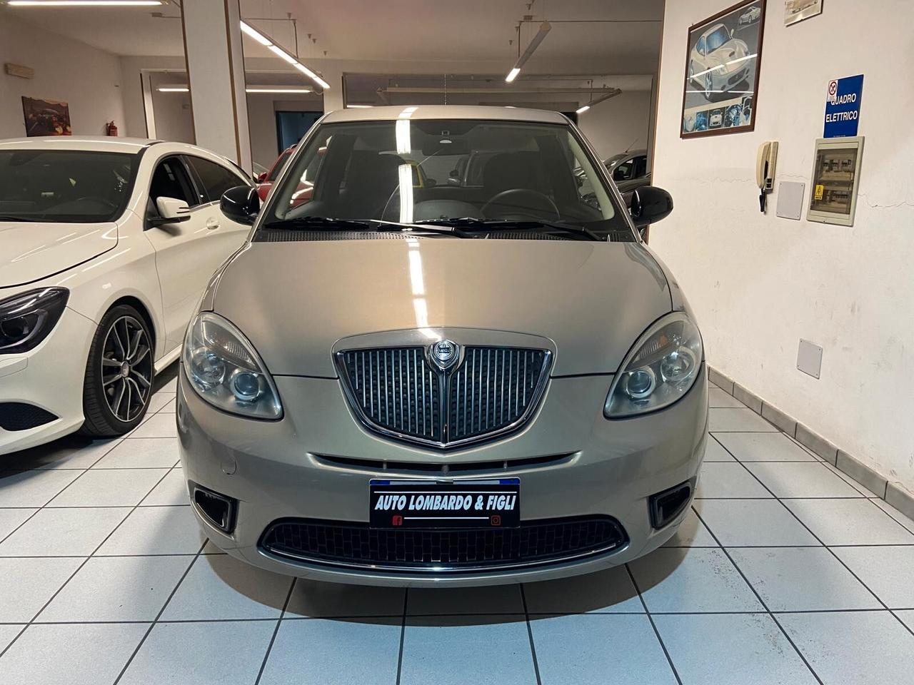 Lancia Ypsilon 1.3 MJT 75 CV Diva