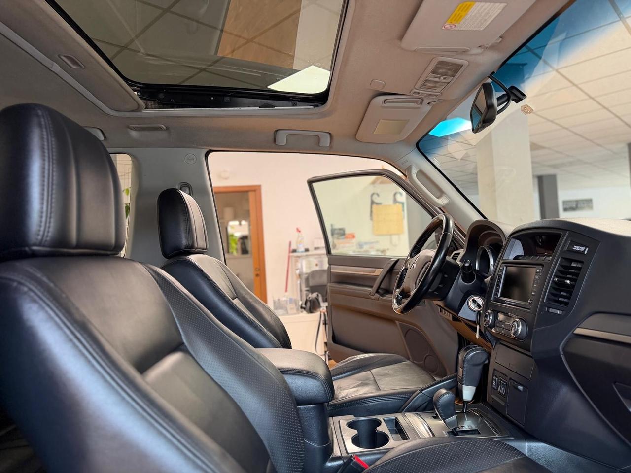 Mitsubishi Pajero 3.2 DI-D 16V 3p. Intense