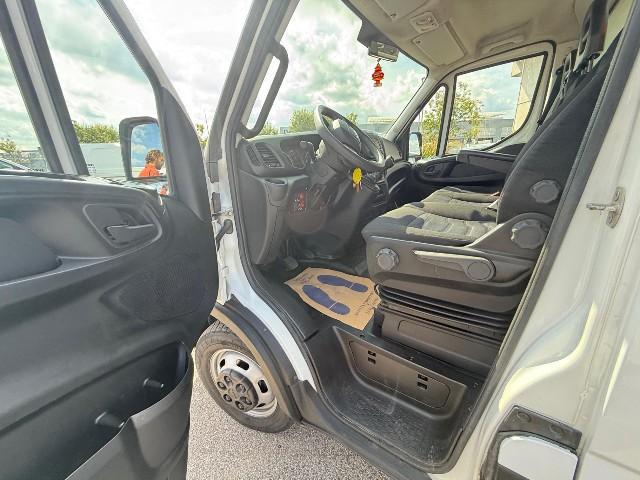 IVECO DAILY 35C14 CASSONE CON GRU