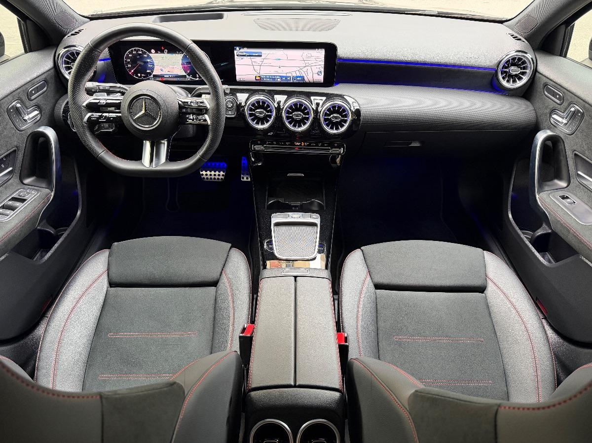 New Mercedes-Benz Classe A 200d Premium AMG Night Editon 150CV