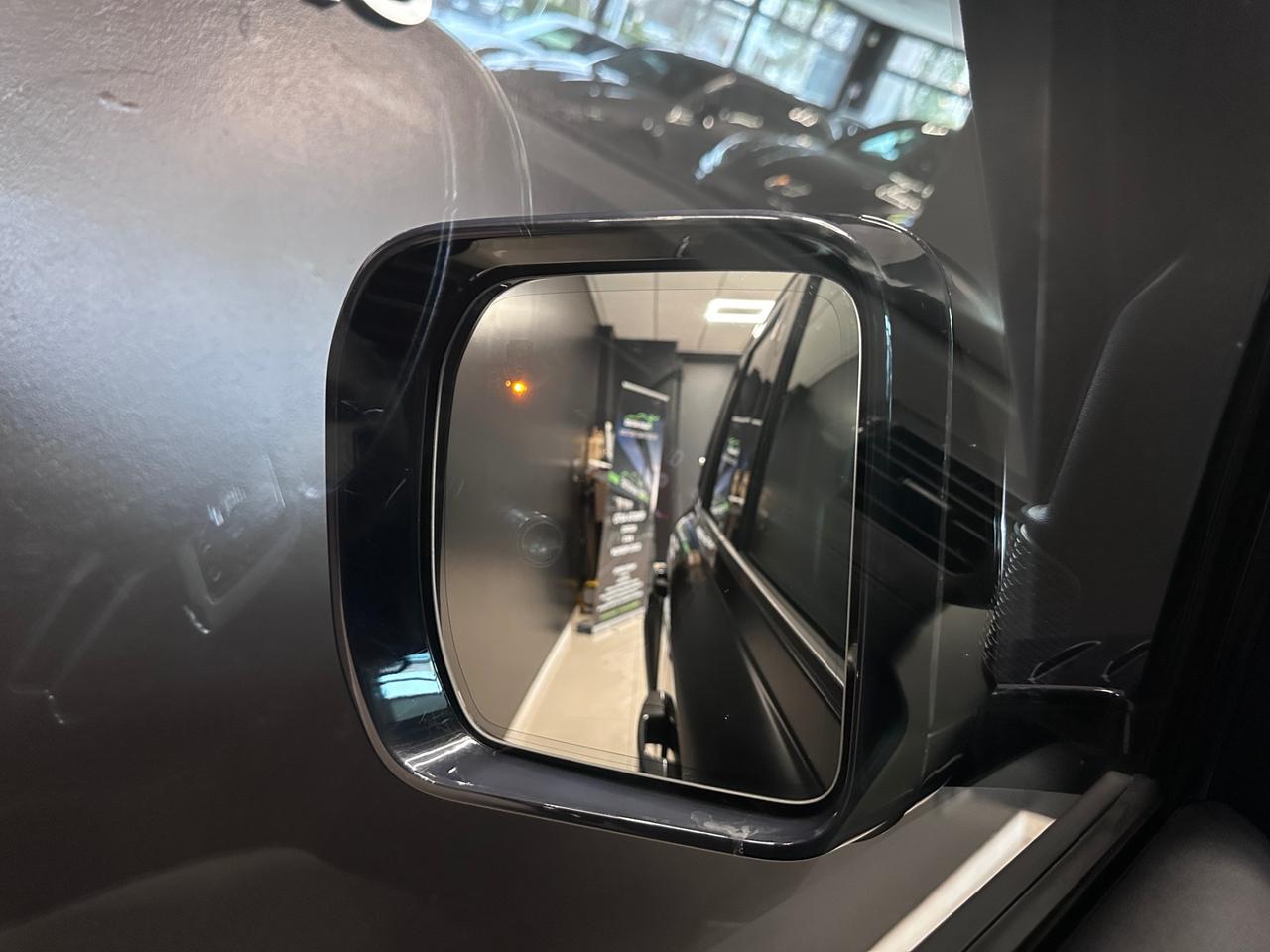 Land Rover Defender 110 3.0d i6 mhev SE awd 250cv auto