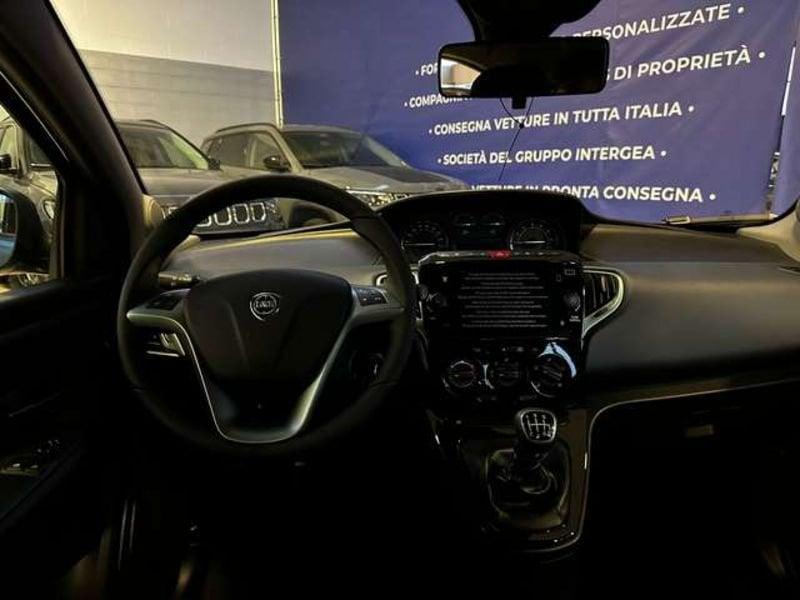 Lancia Ypsilon 1.0 firefly hybrid Oro s&s NUOVA DA IMMATRICOLARE